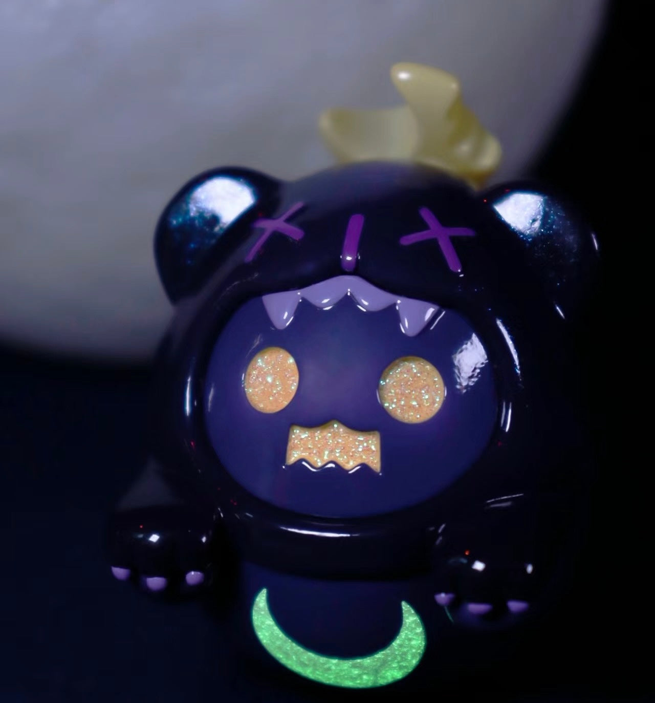 ShinWoo-65% Half Moon Bear Hanging Card